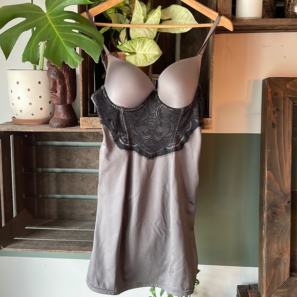 Flexees Other - NWT Women’s Flexees Shape Wear. Size 36B